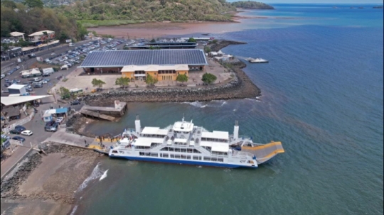 Barge de Mayotte à Mamoudzou