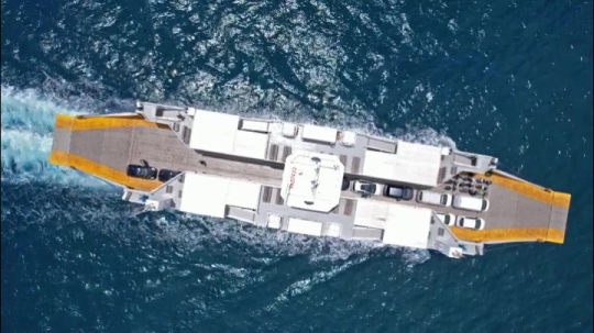 Barge de Mayotte à Mamoudzou