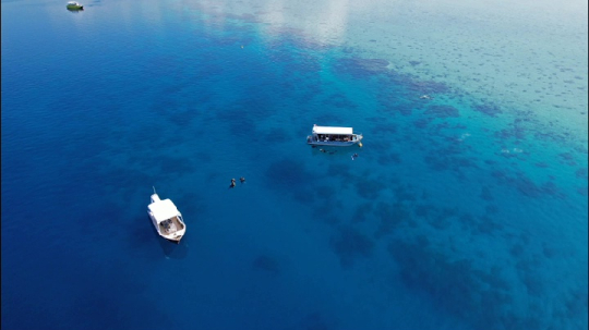 Bateau plongée passe en S