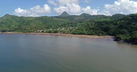 Ilot M'Bouini et village