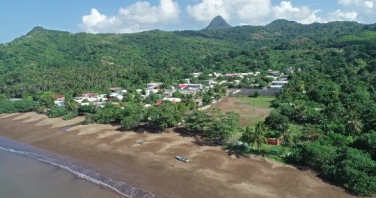 Ilot M'Bouini et village