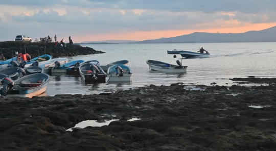 Quai de pêcheurs en Petite Terre