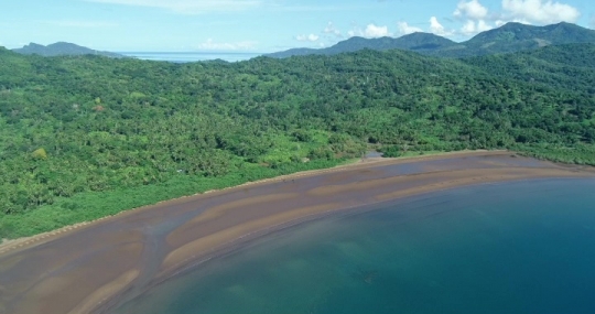 Vue aérienne de la plage Mounyambani