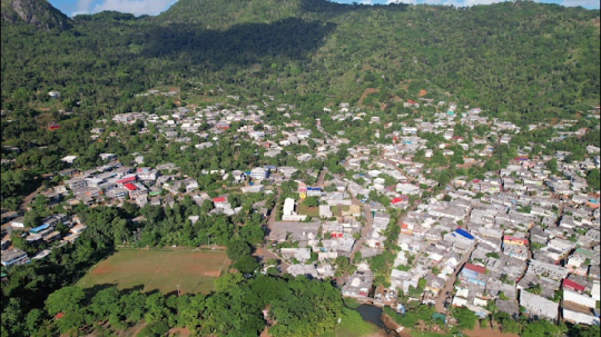 Vue aérienne du village d'Acoua