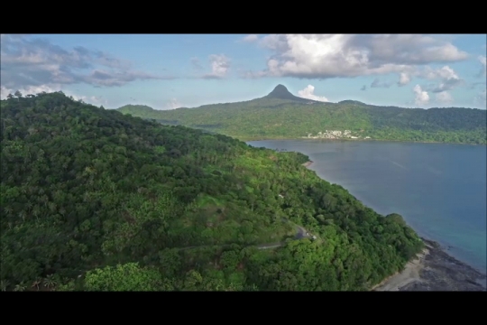 Vue par drone de Kani Keli et environs