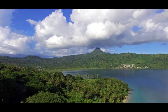 Vue par drone de Kani Keli et environs