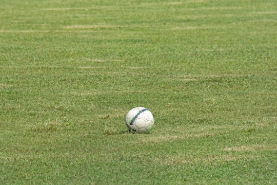 Balle au centre - Foot