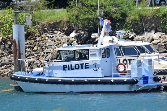 Bateau pilote Port de Longoni