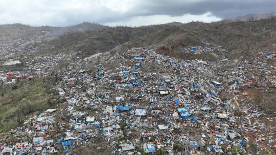 Cyclone - Chido - Décombres du bidonville de Kaweni - Vu de drone