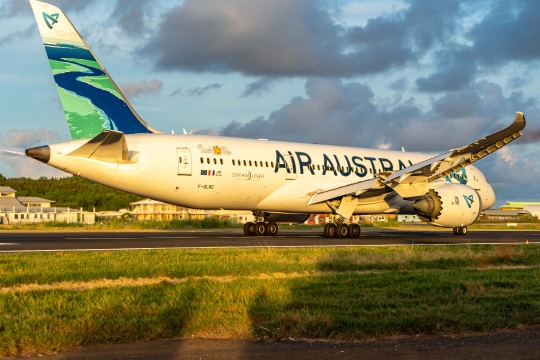 GLB 314 Air austral décollage sunset