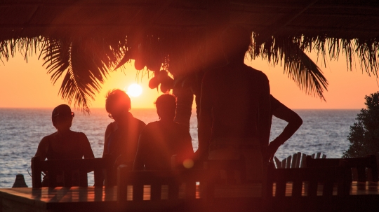 GLB0158 Madagascar sunset