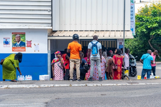 GLB268 foule dans les upermarchés