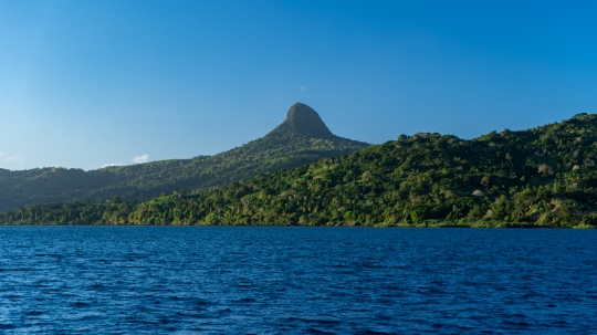 GLBO215 Mont Choungi