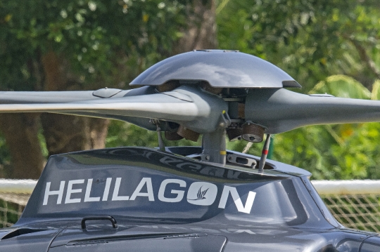 Hélicoptère Ambulance Helilagon au décollage de Chirongui