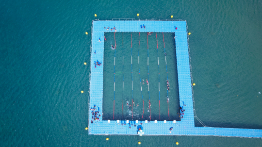 Piscine scolaire - Pontons flottants à Musical Plage