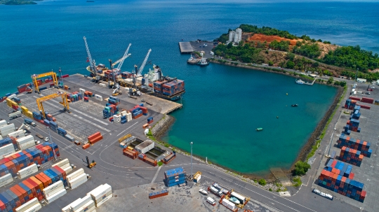 Zone portuaire de Longoni vue par drone